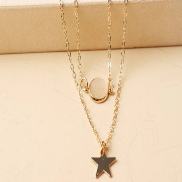 *Felicity* Layered Star Necklace - Picture 3 of 3